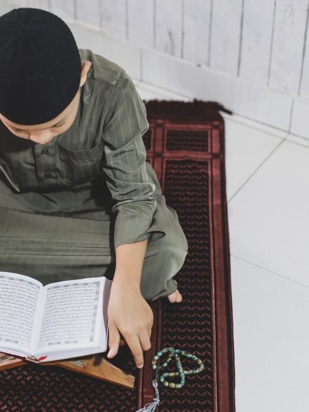 muslim-boy-reading-holy-quran